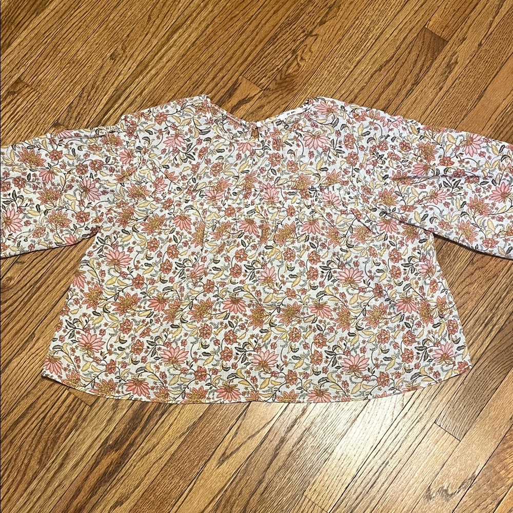 Mi Ami Floral Patterned Top